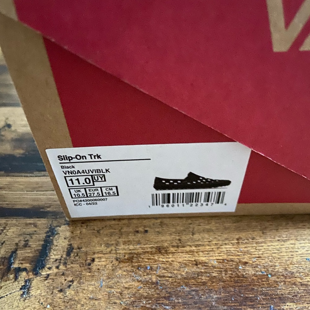Vans - Picture 3 of 3